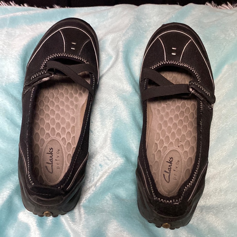 Clark’s Privo, Women’s Shoe Size 7m. Black with White stitching. Casual